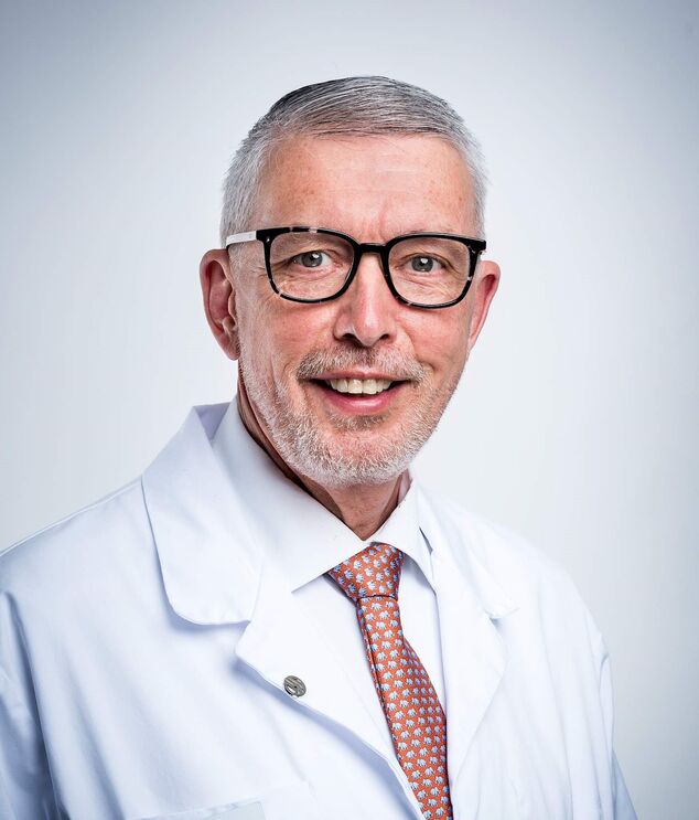 Arzt Schönheitschirurg David Farina
